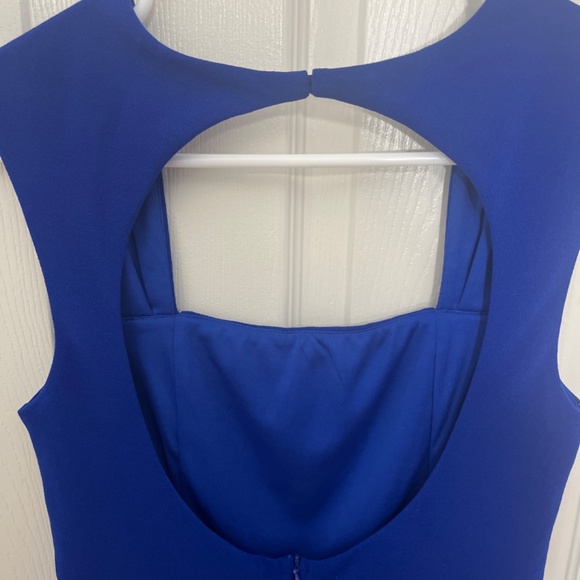 Dress - Picture 4 of 4